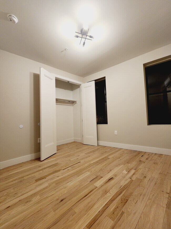Foto del edificio - 108 Lembeck Ave