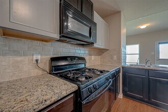Building Photo - 12 Santa Clara Dr