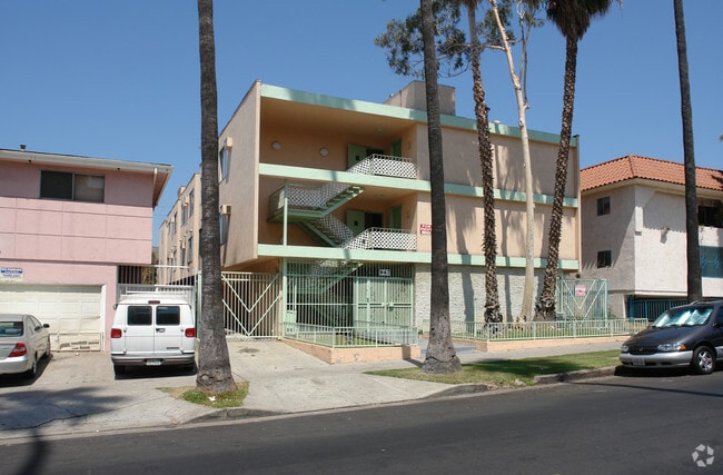 Building Photo - 947 S Westmoreland Ave