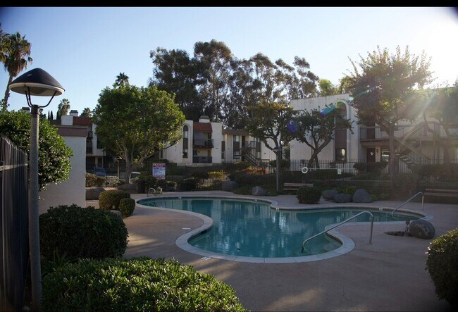 Foto del edificio - 2 Bedrooms 2 full baths corner condo in National City.