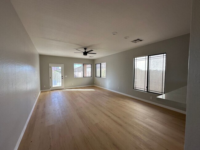 Building Photo - 3 BEDROOM IN SAN TAN RANCH