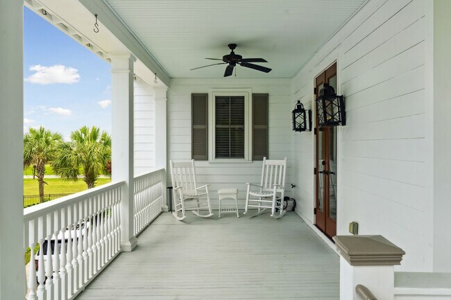 Foto del edificio - Gorgeous Rivertowne Four Bedroom House on ...