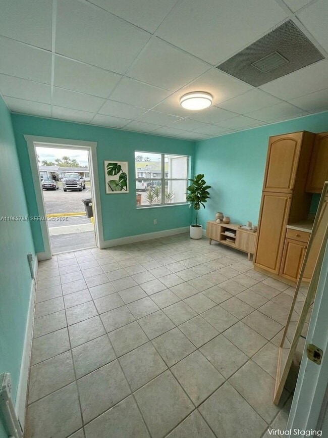 Building Photo - 1010 Seaway Dr
