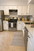 Building Photo - 1027 Schmidt Ln