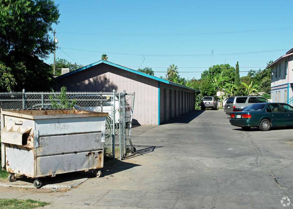 Foto del edificio - 444 S Dearing Ave