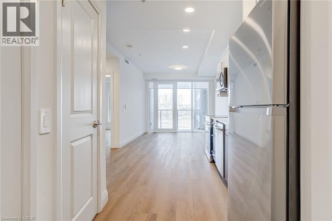 Building Photo - 1333 Weber St E