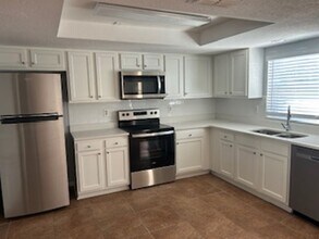 Building Photo - 5005 Lillilea Ln