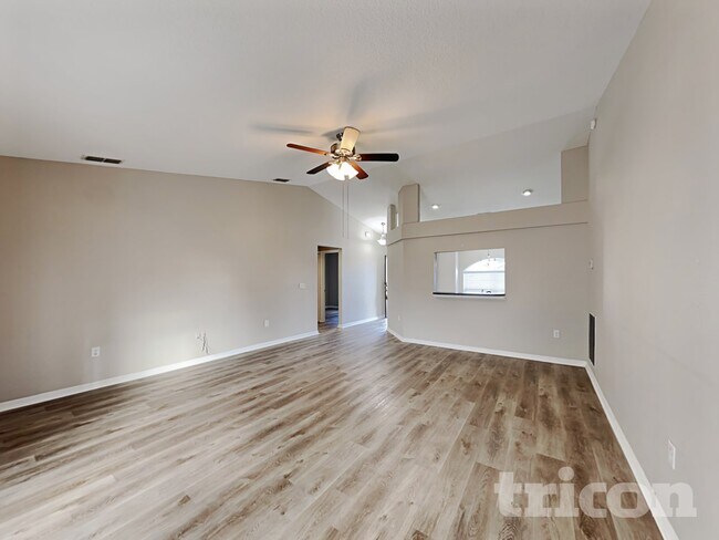 Foto del edificio - 2075 Sunflower St
