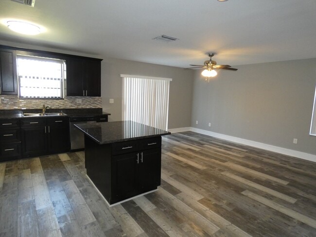 Photo - 14212 NE 4th Ave Townhome