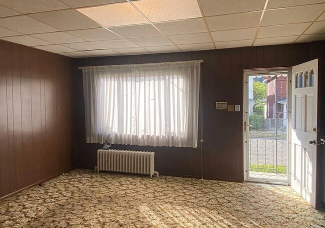 Foto del edificio - 716 Coleman Ave