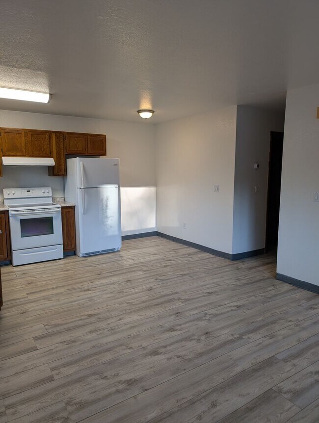 Building Photo - 236 Princess Dr