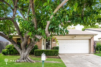 Building Photo - 2211 Benbrook Dr