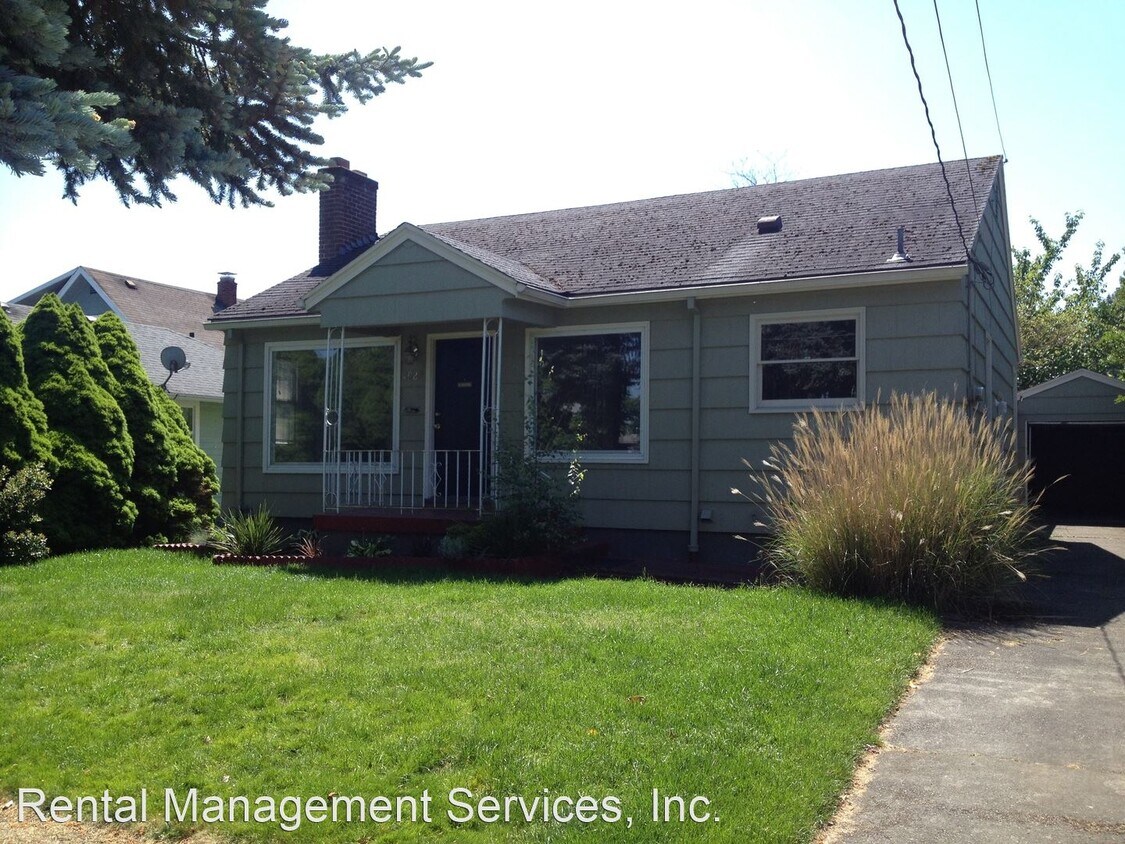 Primary Photo - 2 br, 1 bath House - 4628 NE Failing St.