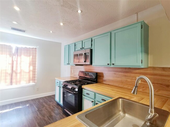 Foto del edificio - 4302 Morris Ct