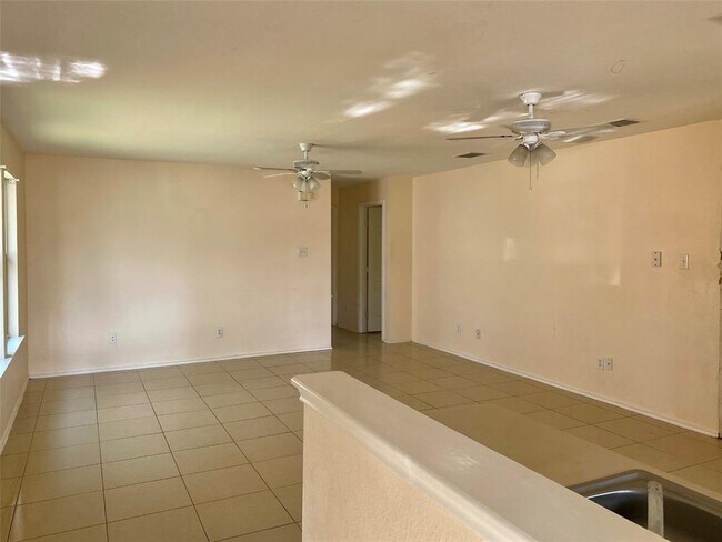 Foto del edificio - 7206 Teal Wind Dr