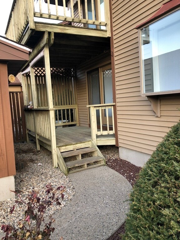 Foto del edificio - 163 Pine Grove Dr