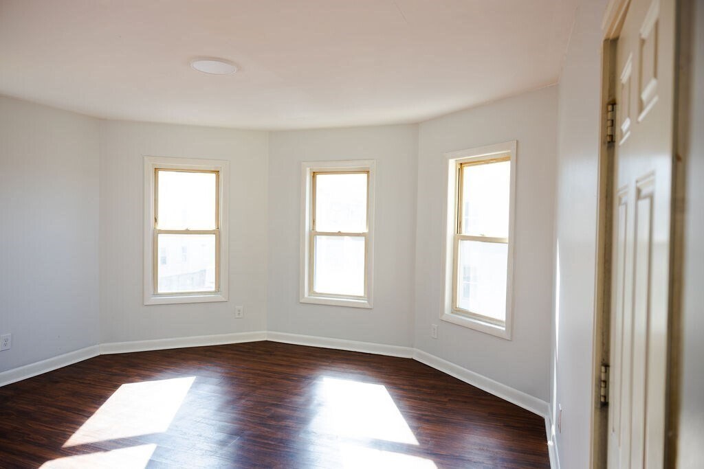 Foto principal - 27 Columbia St