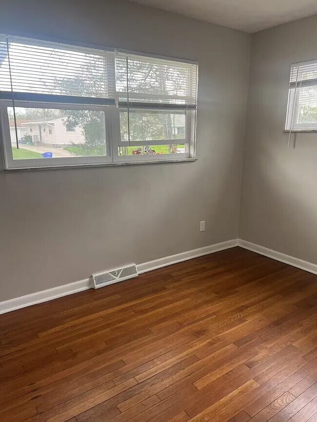 Foto del edificio - 1492 Garywood Ave