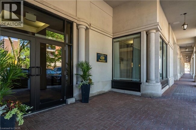 Building Photo - 430 Pearl St