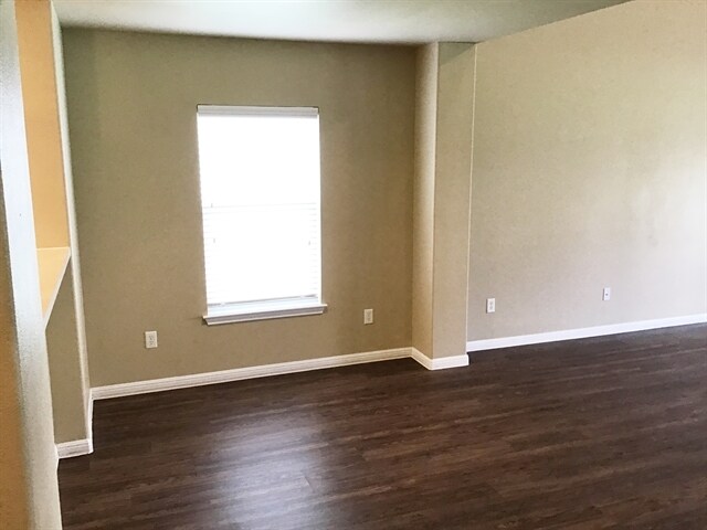 Building Photo - 3723 Holden Ct