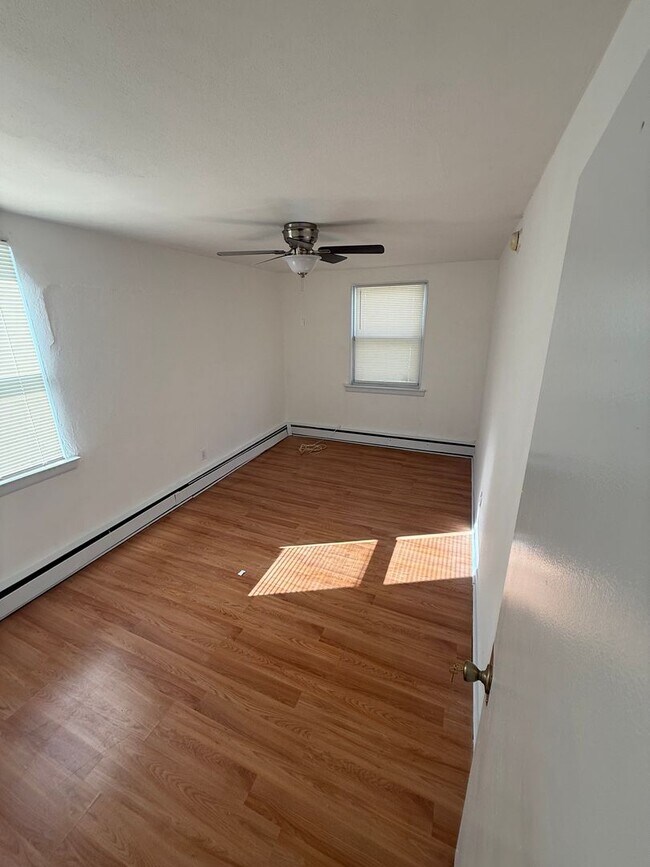 Foto del edificio - 6720 Rising Sun Ave