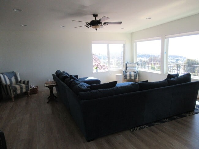 Foto del edificio - Furnished 3+ bed 3 bath Pismo Beach Dream ...