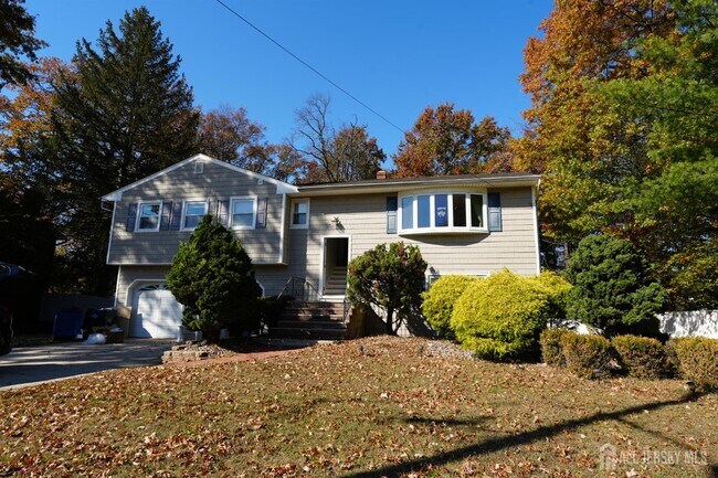 Foto del edificio - 1355 Axel Ave