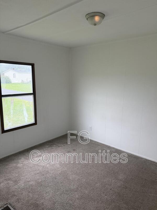 Building Photo - 1543 Race Path Church Rd