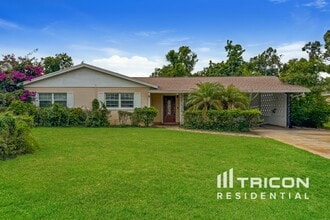 Building Photo - 3016 W Robson St