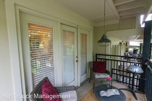 Foto del edificio - 1830 Candlewood Ct