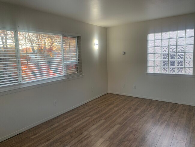 Living room - 1201 Grand Ave