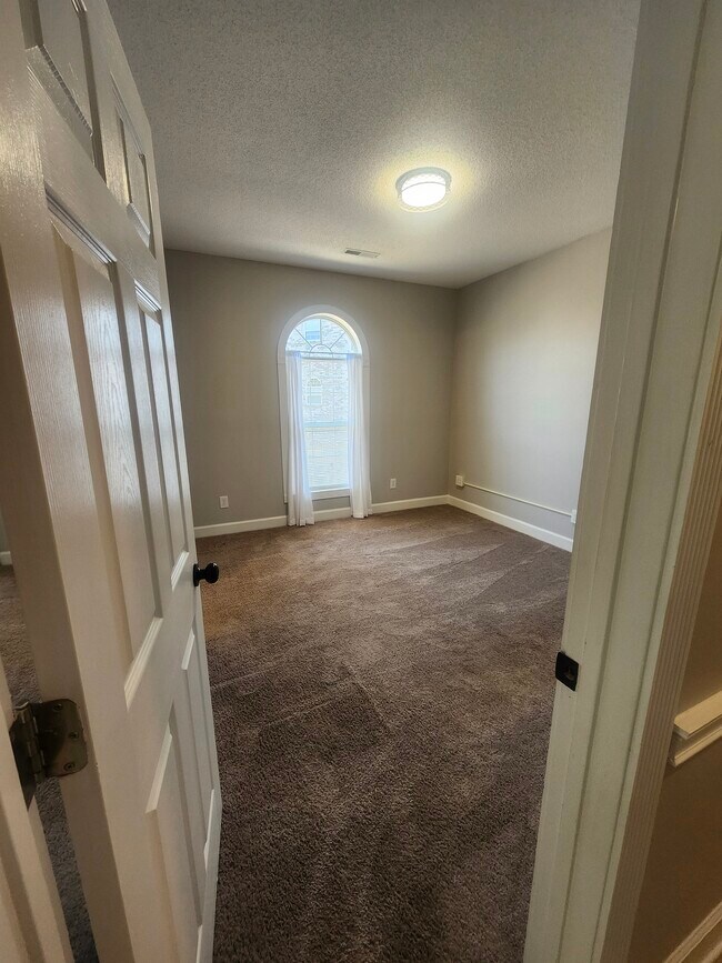 Building Photo - 4717 Wild Iris Dr