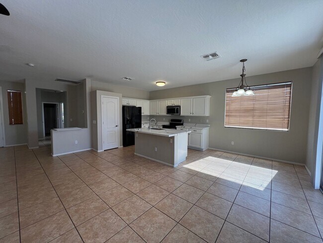 Foto del edificio - Beautiful Augusta Ranch home with fenced pool