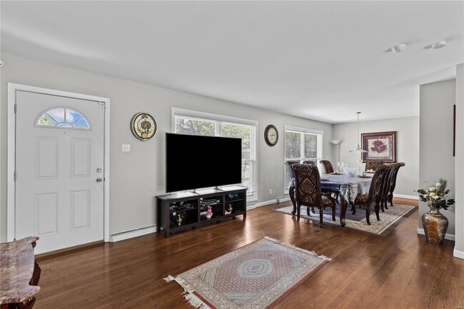 Building Photo - 1213 Cimarron Dr