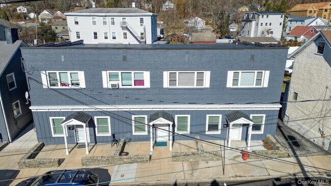 Foto del edificio - 197 Grand St