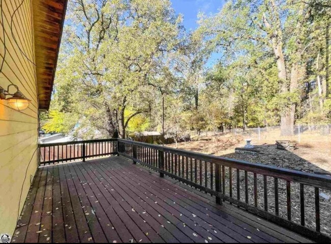 Building Photo - 20586 Kings Ct