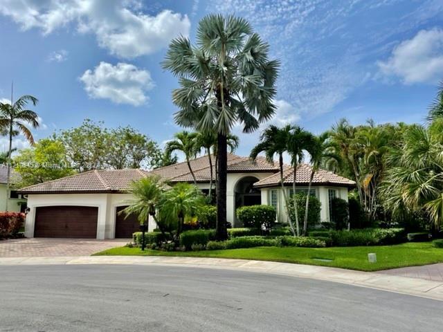 Building Photo - 2538 Montclaire Ct