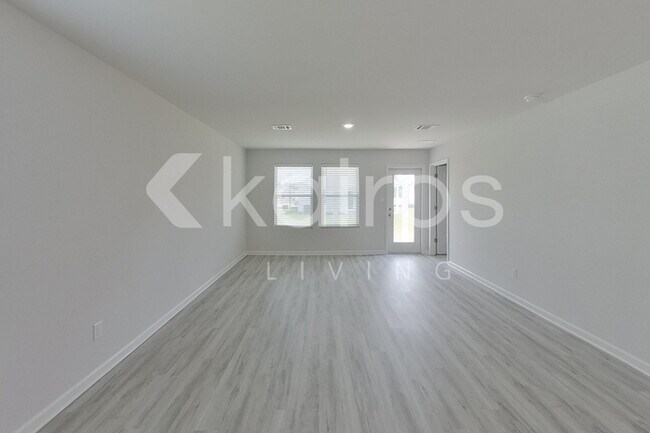 Building Photo - 14262 Ruffian Ave