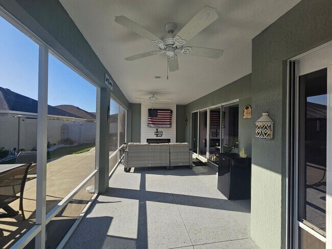 Foto del edificio - 5849 Seymour Ave