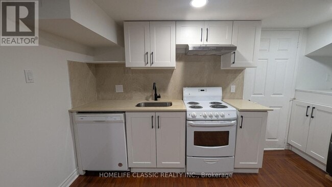 Building Photo - 230 Alsace Rd