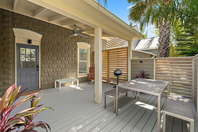 Building Photo - 17 Old Mission Ave