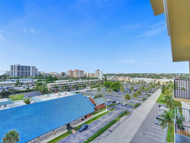Foto del edificio - 801 N Ocean Blvd