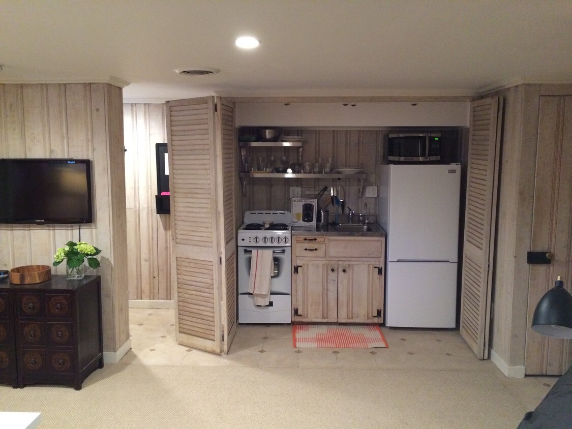 Kitchen with doors open - 2905 Q St NW