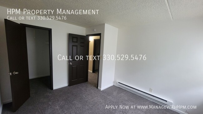 Foto del edificio - 723 E Waterloo Rd