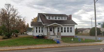 Building Photo - 620 Lake Ave W
