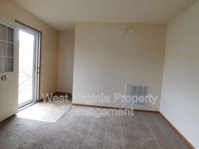 Building Photo - 152 Cardinal Wy