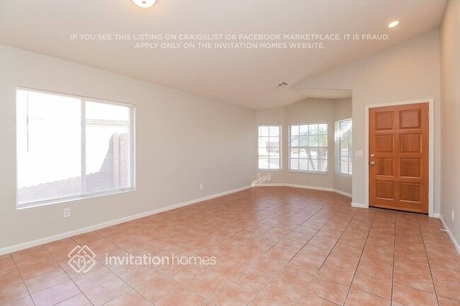 Building Photo - 8820 N 44th Ln