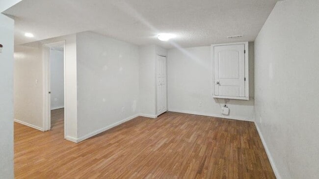 Building Photo - 1.0 bedroom in Calgary Alberta T3J 0B1