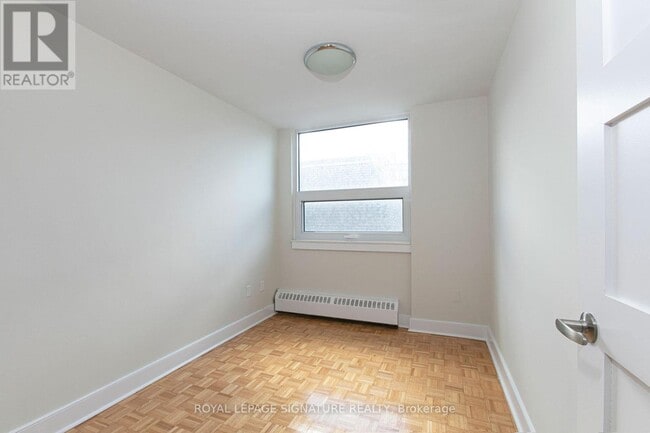 Building Photo - 485 Huron St