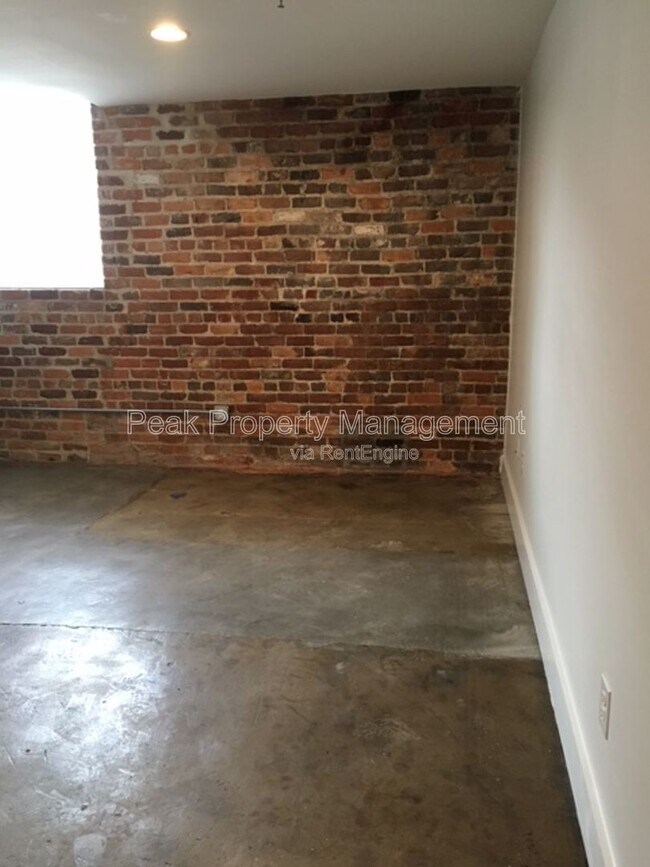 Foto del edificio - 219 E Bank St